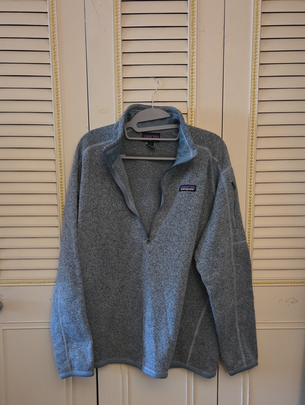 Patagonia Men's Gray Fleece Quarter-Zip Sweater Blue/grey Color